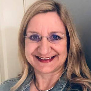 Meet your Posher, Debra